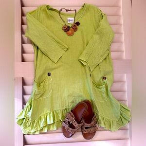 Lime linen flutter sleeve dress by Hearts desire, size M